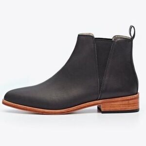 Nisolo - Black Leather Chelsea Boots